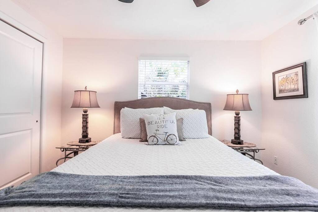 Your Tranquil Escape Is Found Directly On The Beach At The Serenity Beach Condo. Siesta Key Exterior photo