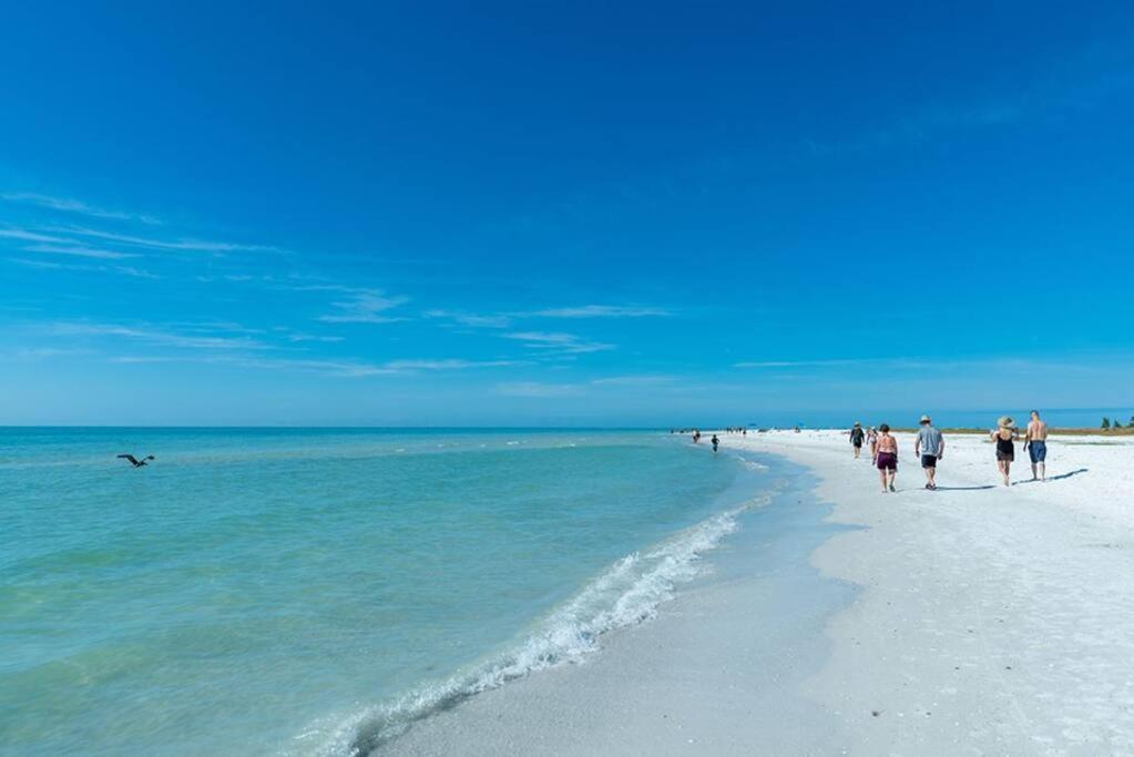 Your Tranquil Escape Is Found Directly On The Beach At The Serenity Beach Condo. Siesta Key Exterior photo